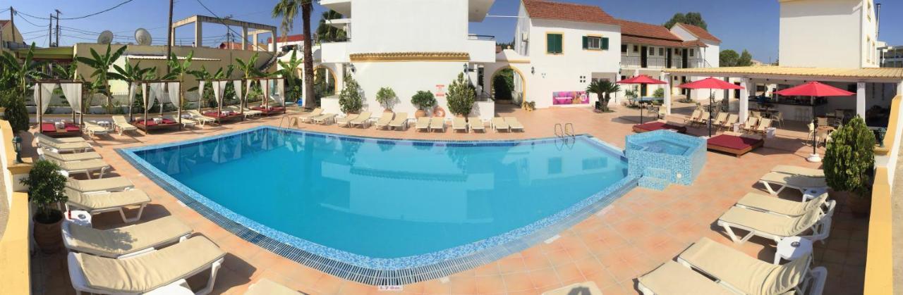 Oasis Beach Club Kavos Exterior photo