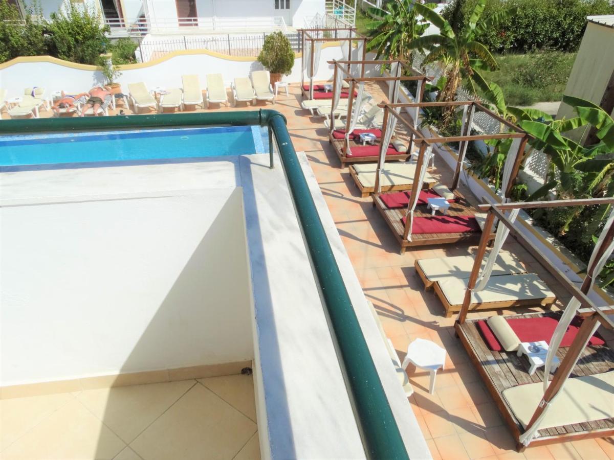 Oasis Beach Club Kavos Exterior photo